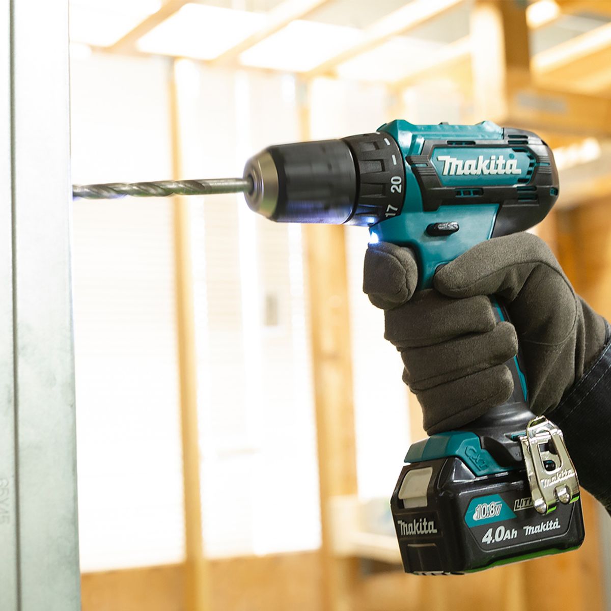 Makita Borskrutrekker 12V Max CXT ® DF333DWME