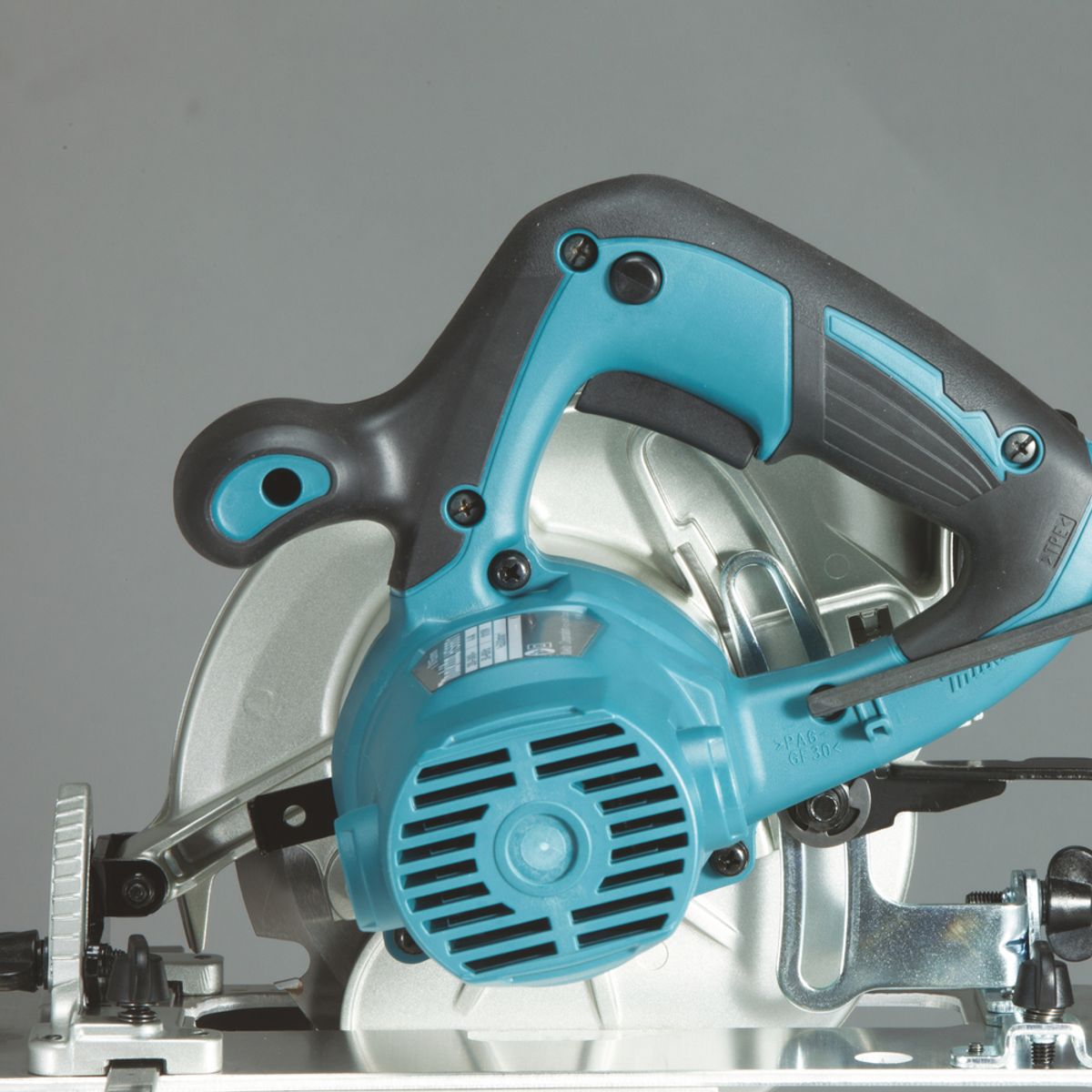 Makita Sirkelsag 1050W 165mm HS6601